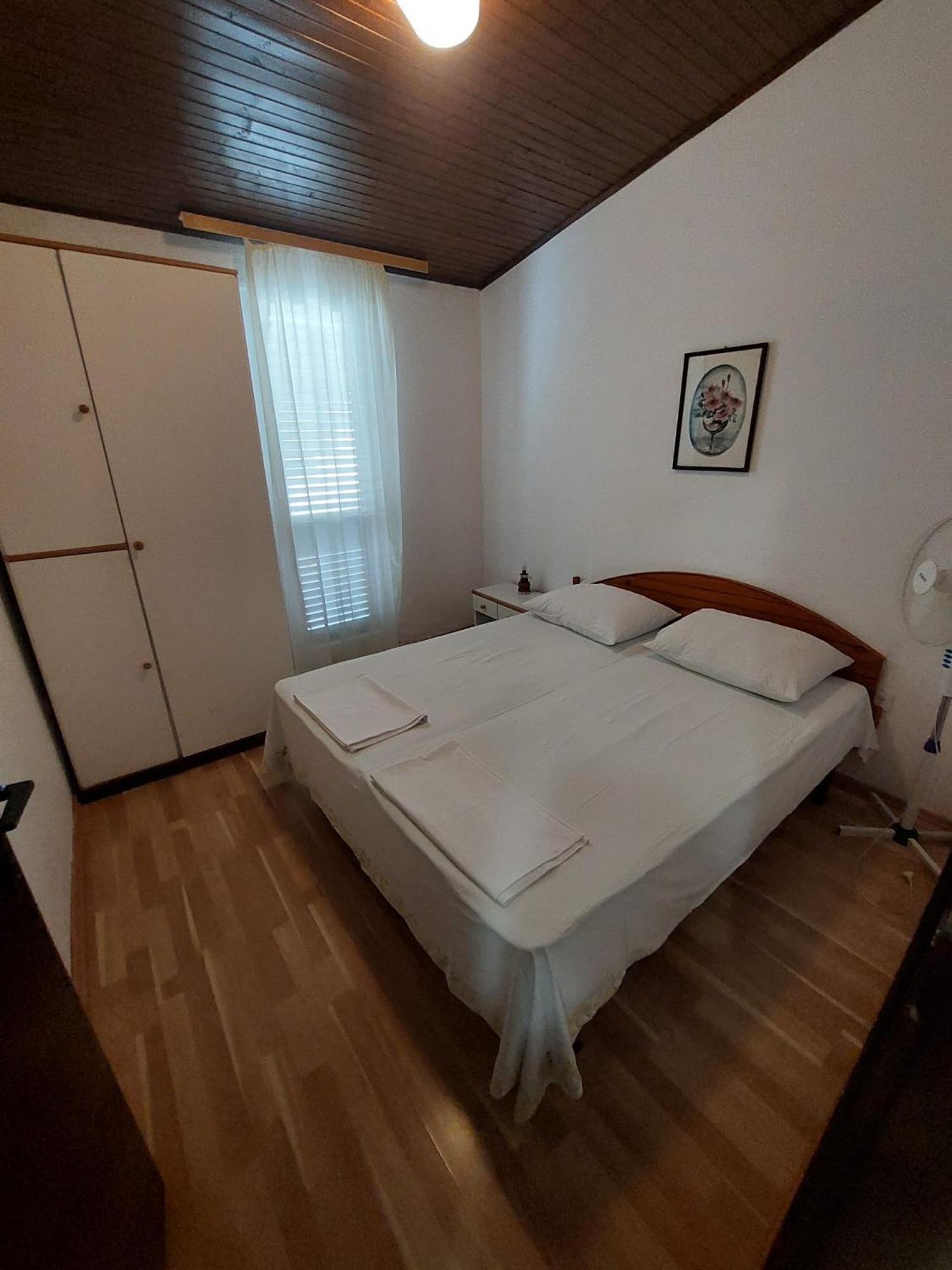 Apartmani Vuksanovic 파그 외부 사진