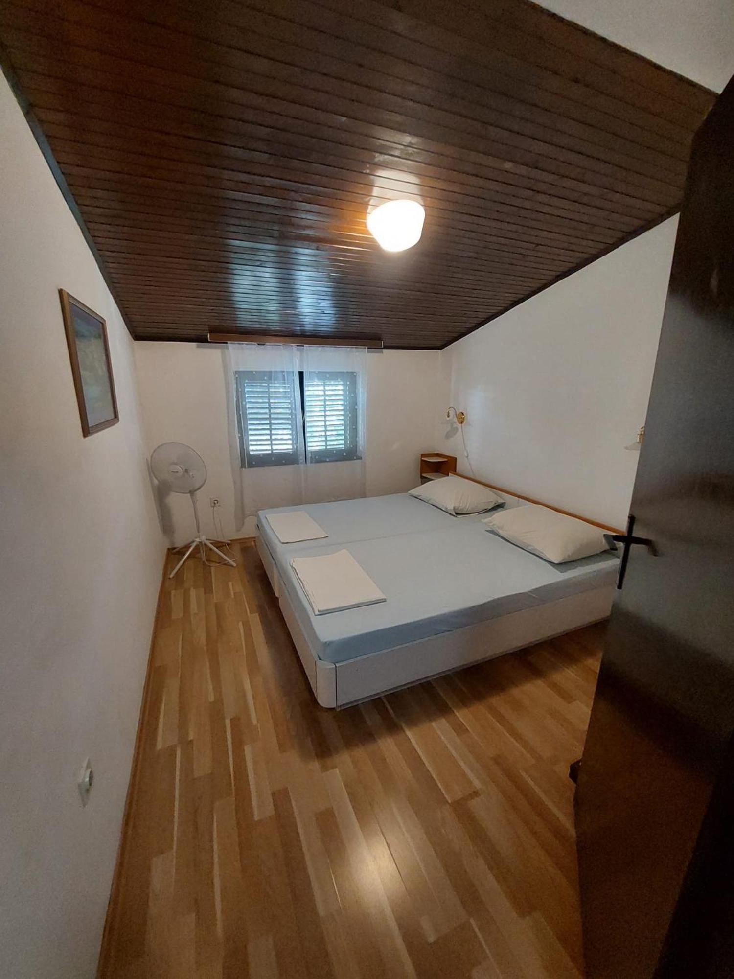 Apartmani Vuksanovic 파그 외부 사진