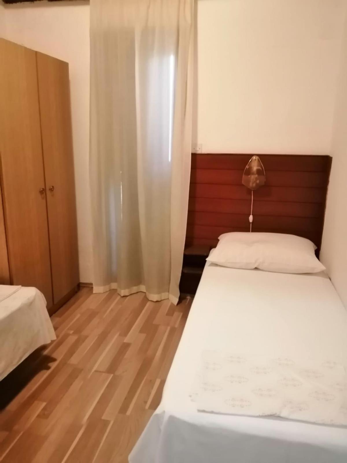 Apartmani Vuksanovic 파그 객실 사진