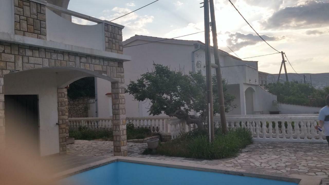 Apartmani Vuksanovic 파그 외부 사진