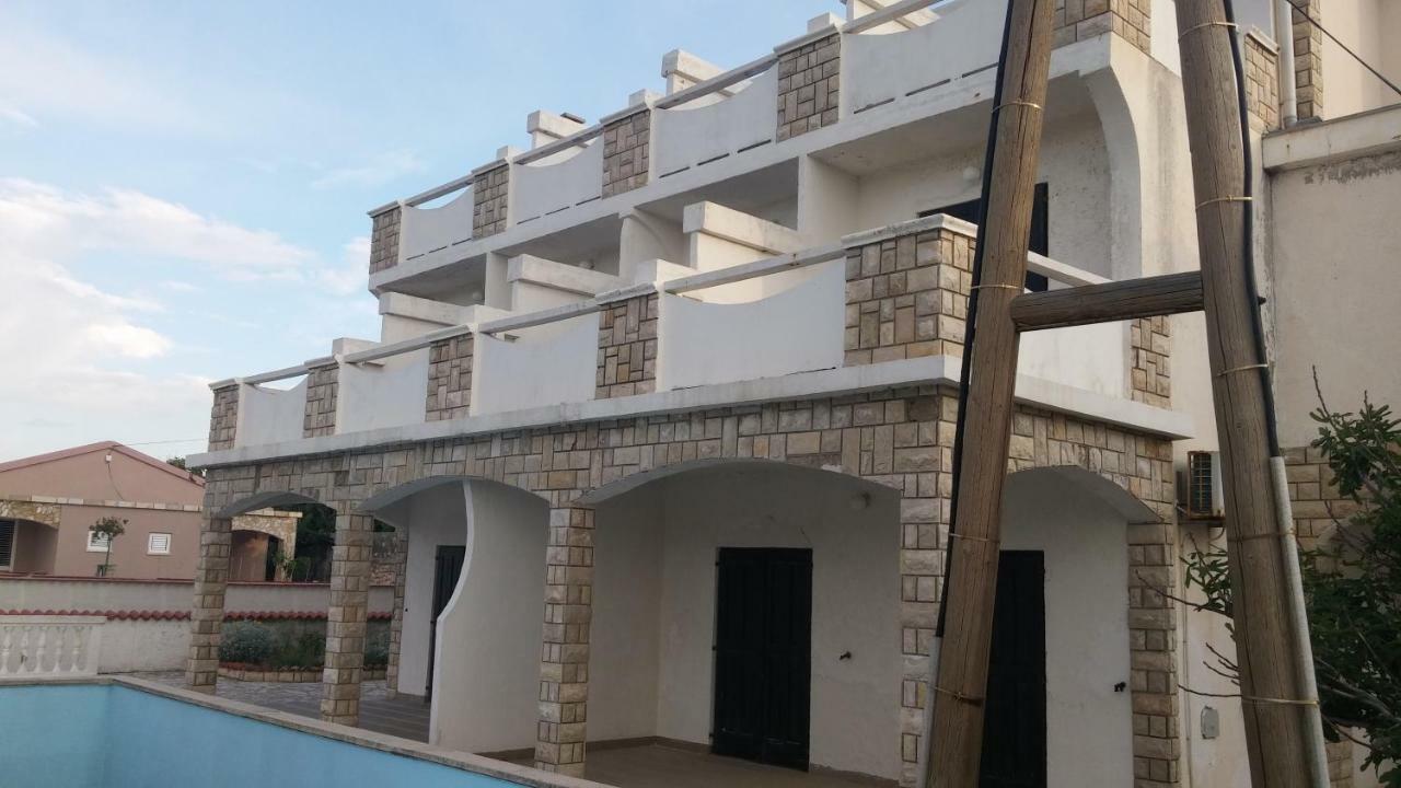 Apartmani Vuksanovic 파그 외부 사진